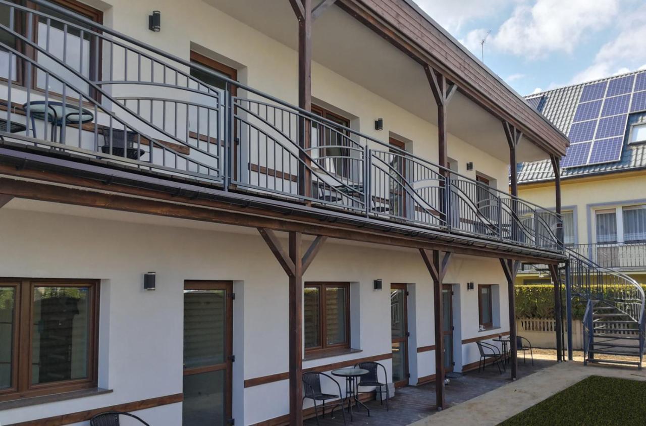 Gray House Apartamenty Dziwnówek Kültér fotó