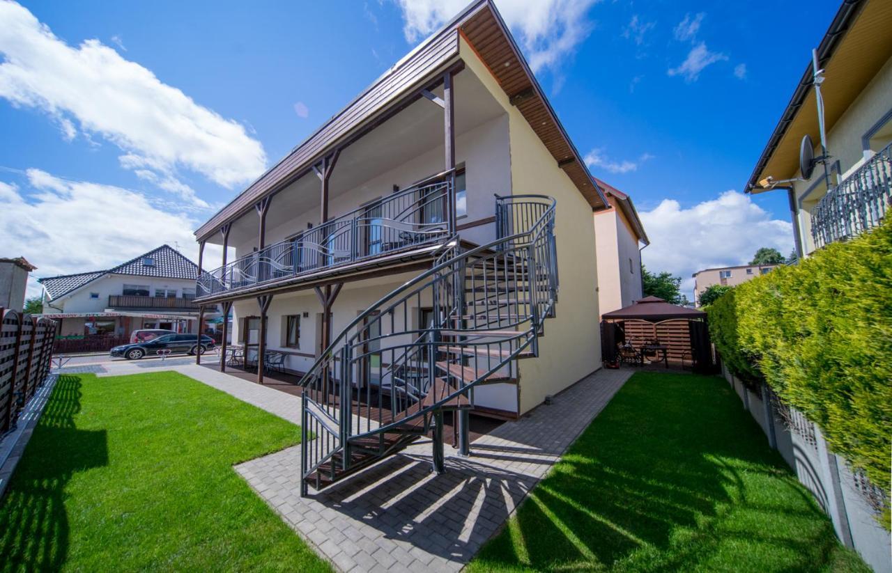 Gray House Apartamenty Dziwnówek Kültér fotó